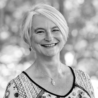 Dr Therese Flapper Headshot